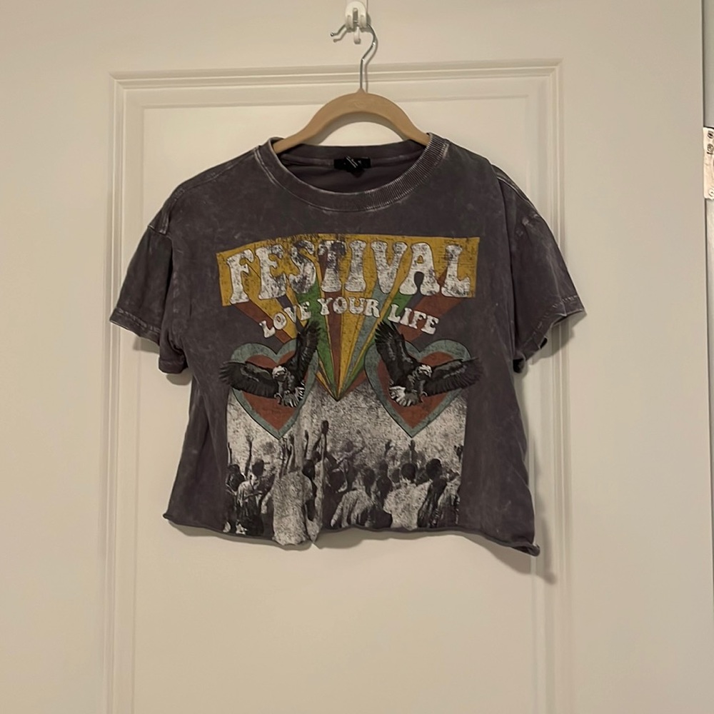 Cropped graphic t-shirt